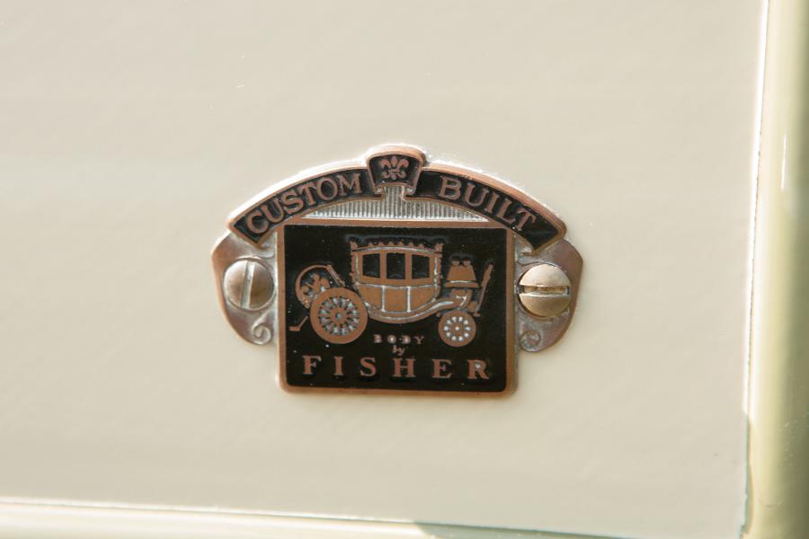 Логотип Cadillac Series 314 Custom Phaeton (1155) 1926 года  (фото 18 из 29)